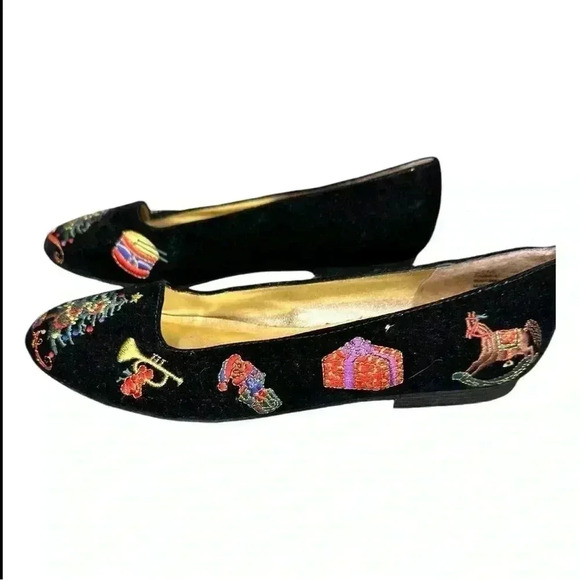 Pritzi Black Flats with Multicolor Embroidery - Picture 5 of 7